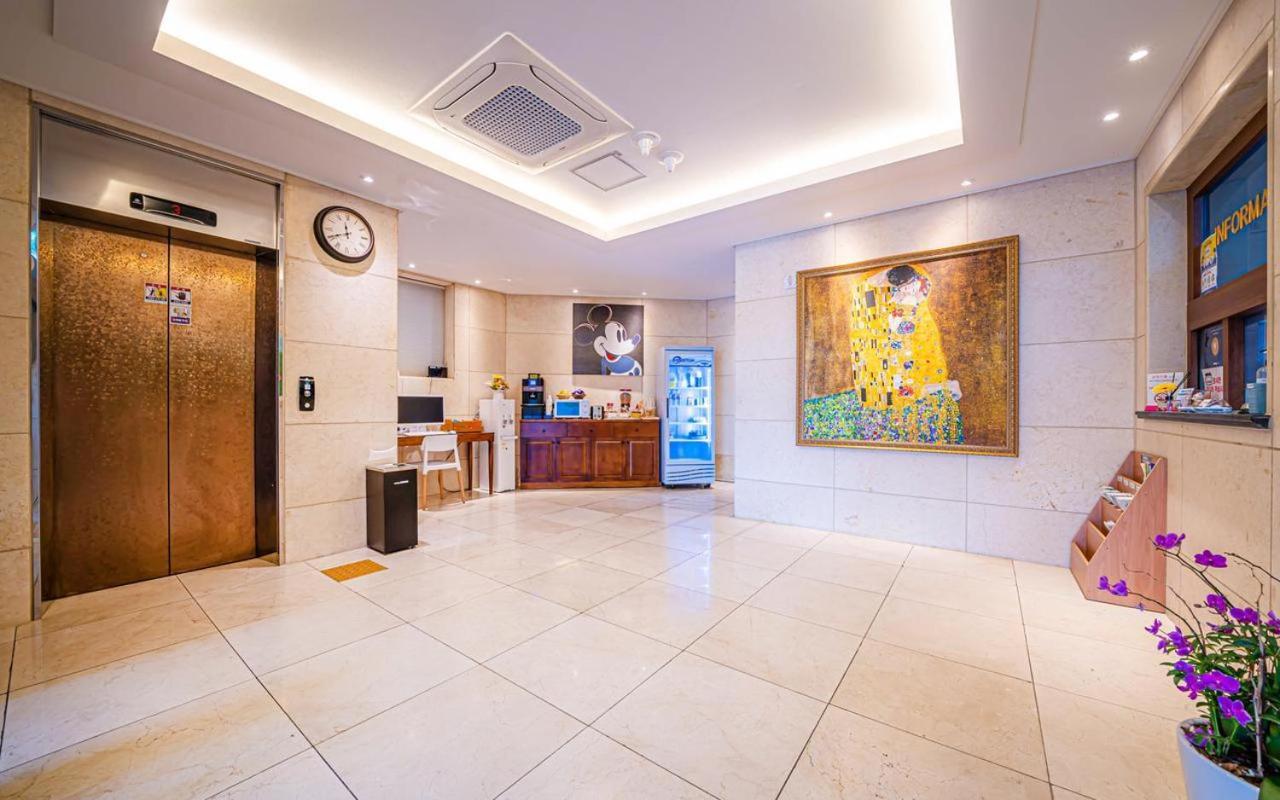 Hotel Momo Busan Exterior photo